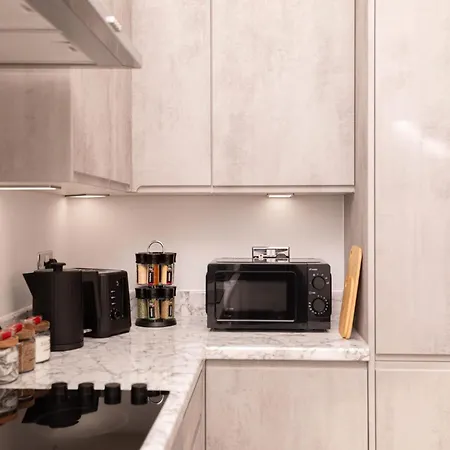 Apartment Modern 2 Bed By Docks, Sleeps 6 With Free Parking